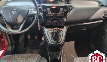 LANCIA YPSILON 1.0 HYBRID 70 CV SILVER pieno