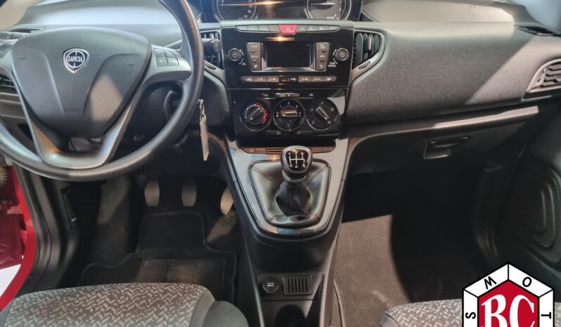 LANCIA YPSILON 1.0 HYBRID 70 CV SILVER pieno